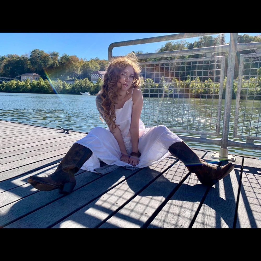 Dress - Picture 4 of 9
